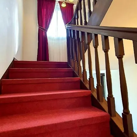 Zur Krone Aparthotel Widdershausen